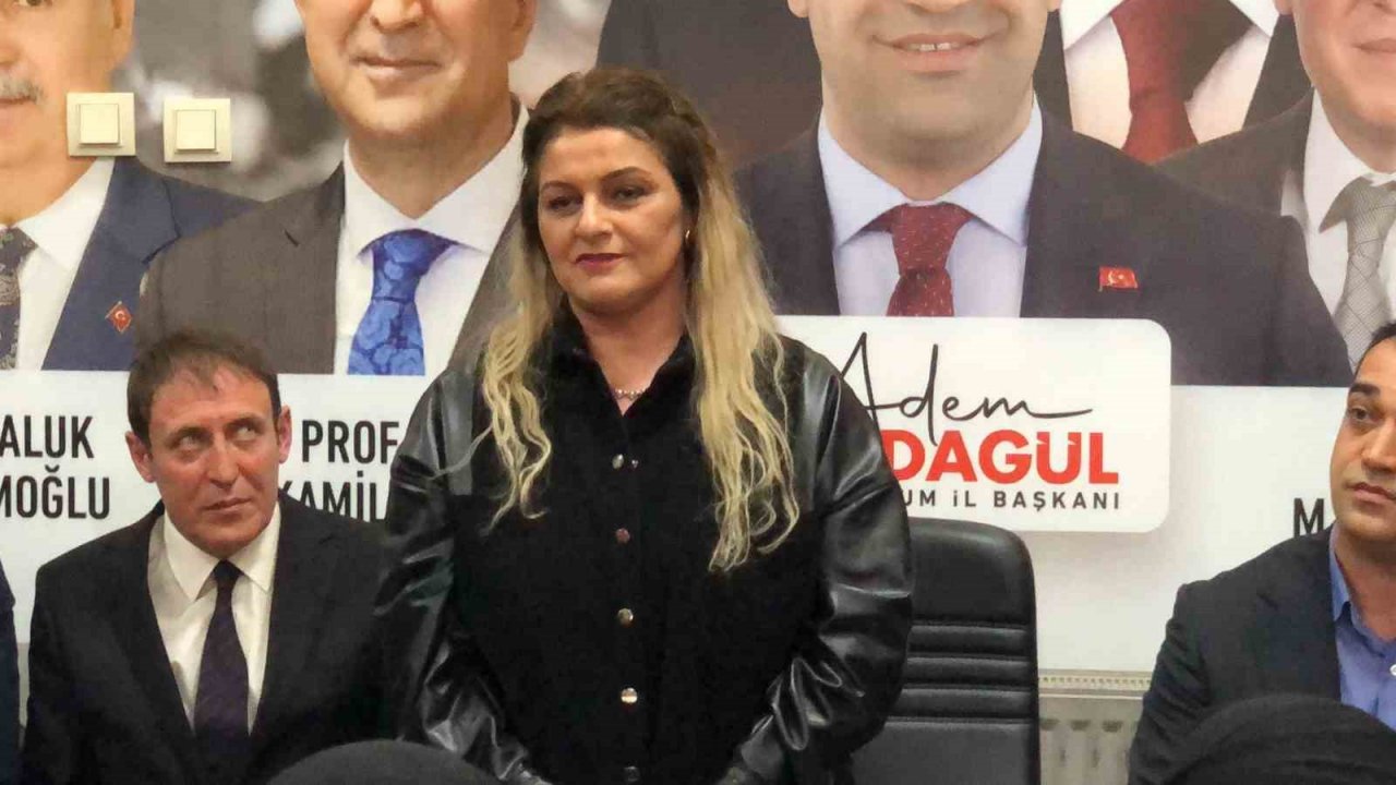 İYİ Parti milletvekilliği adaylığından istifa etti, MHP’ye katıldı