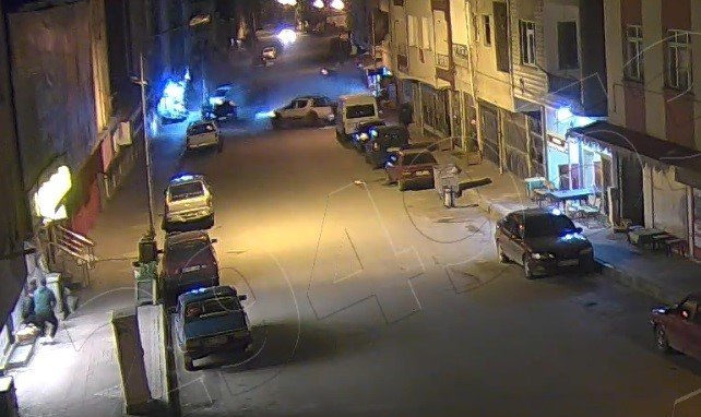 Kontrolden çıkan pikap 6 aracı biçti