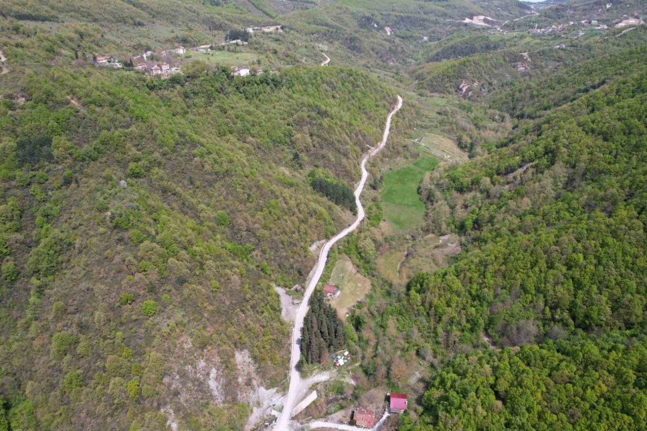 Karamürsel’in köylerine parke yol yapılıyor