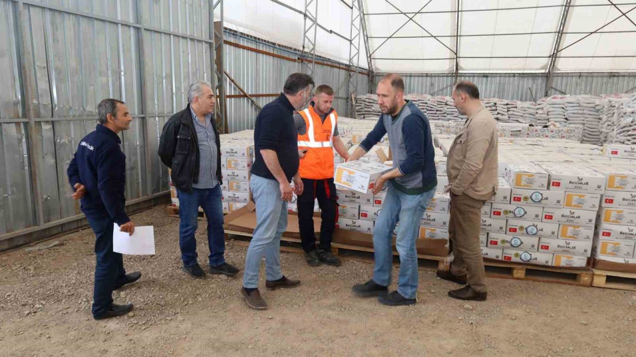 Arıcılara 55 ton arı yemi desteği