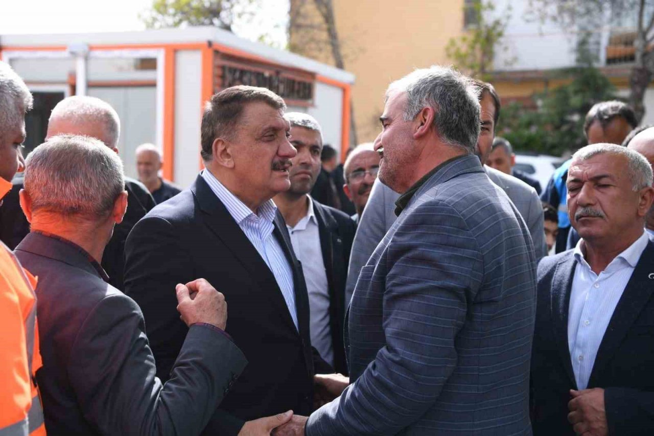 Başkan Gürkan: “Yaralarımızı saracağız şehrimizi yeniden inşa edeceğiz”