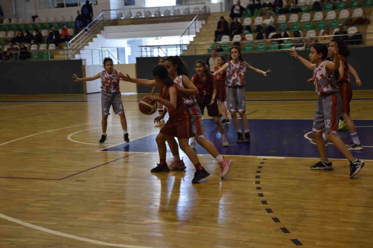 Küçük devlerin basketbol şampiyonası Muğla’da başladı