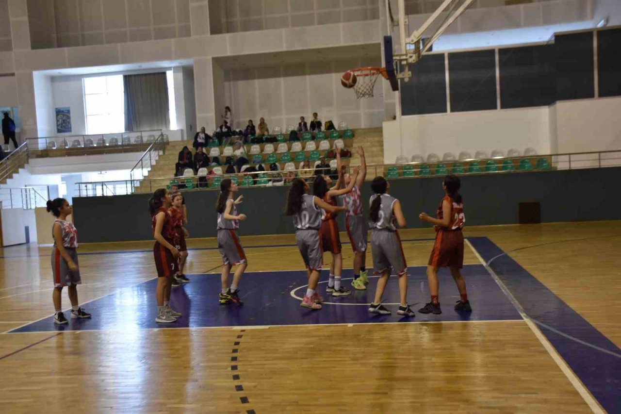 Küçük devlerin basketbol şampiyonası Muğla’da başladı