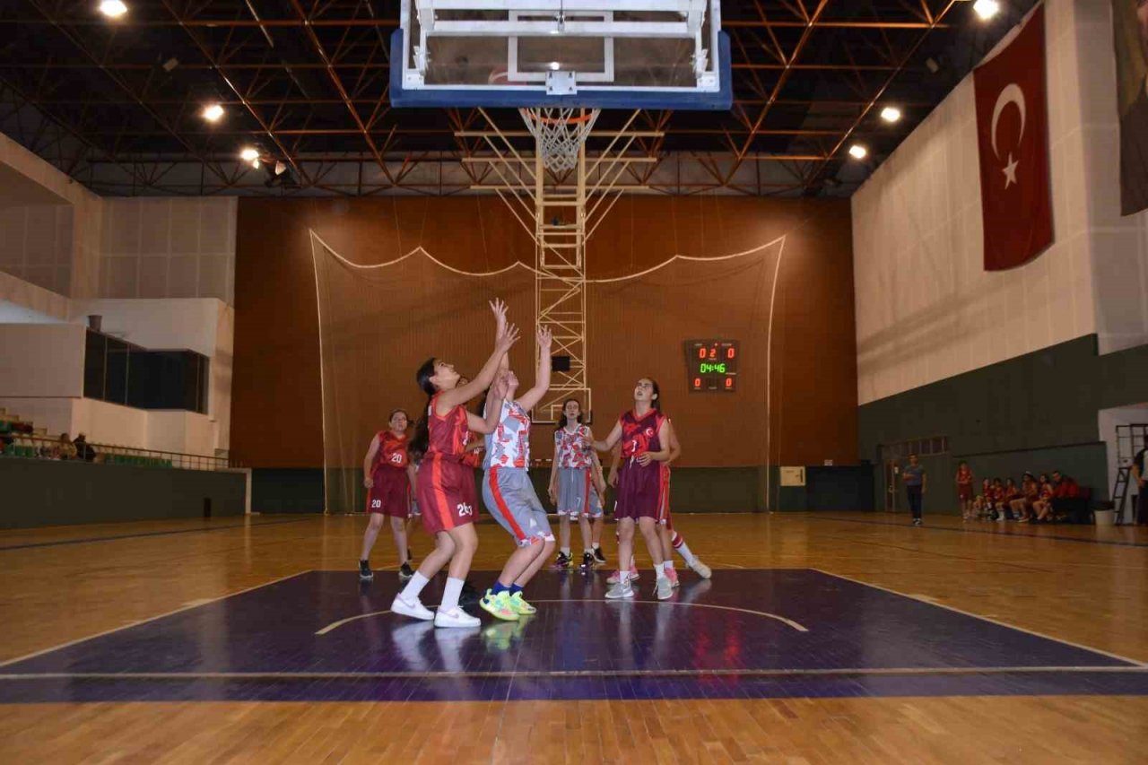 Küçük devlerin basketbol şampiyonası Muğla’da başladı
