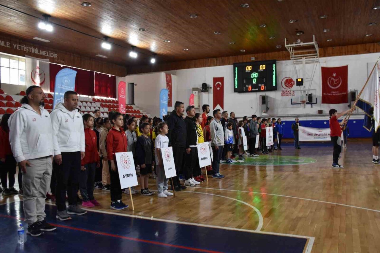 Küçük devlerin basketbol şampiyonası Muğla’da başladı