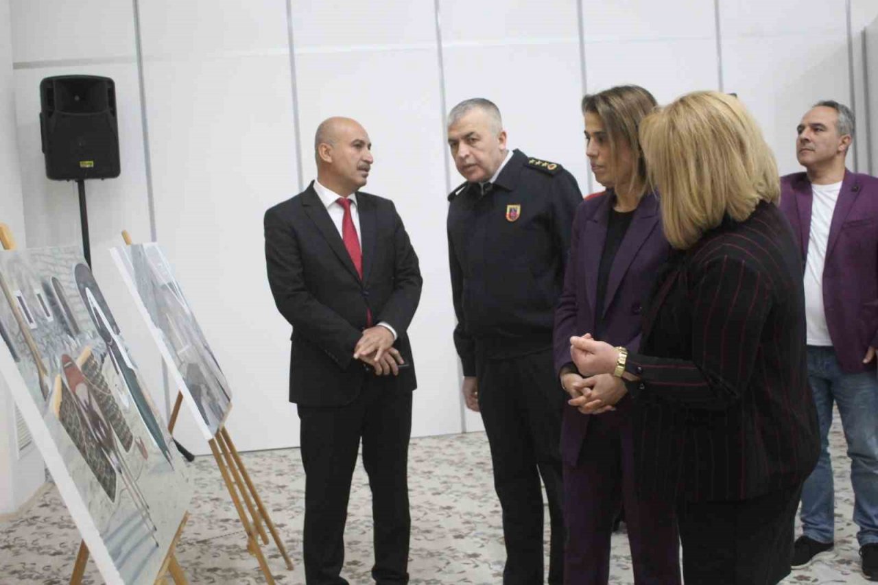 Nevşehir’de ’Bir el de sen uzat’ konulu resim sergisi açıldı