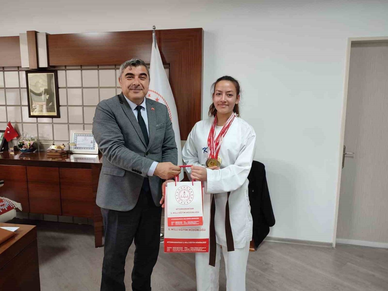 Karate bölge üçüncüsünden Müdür Sünnetci’ye ziyaret