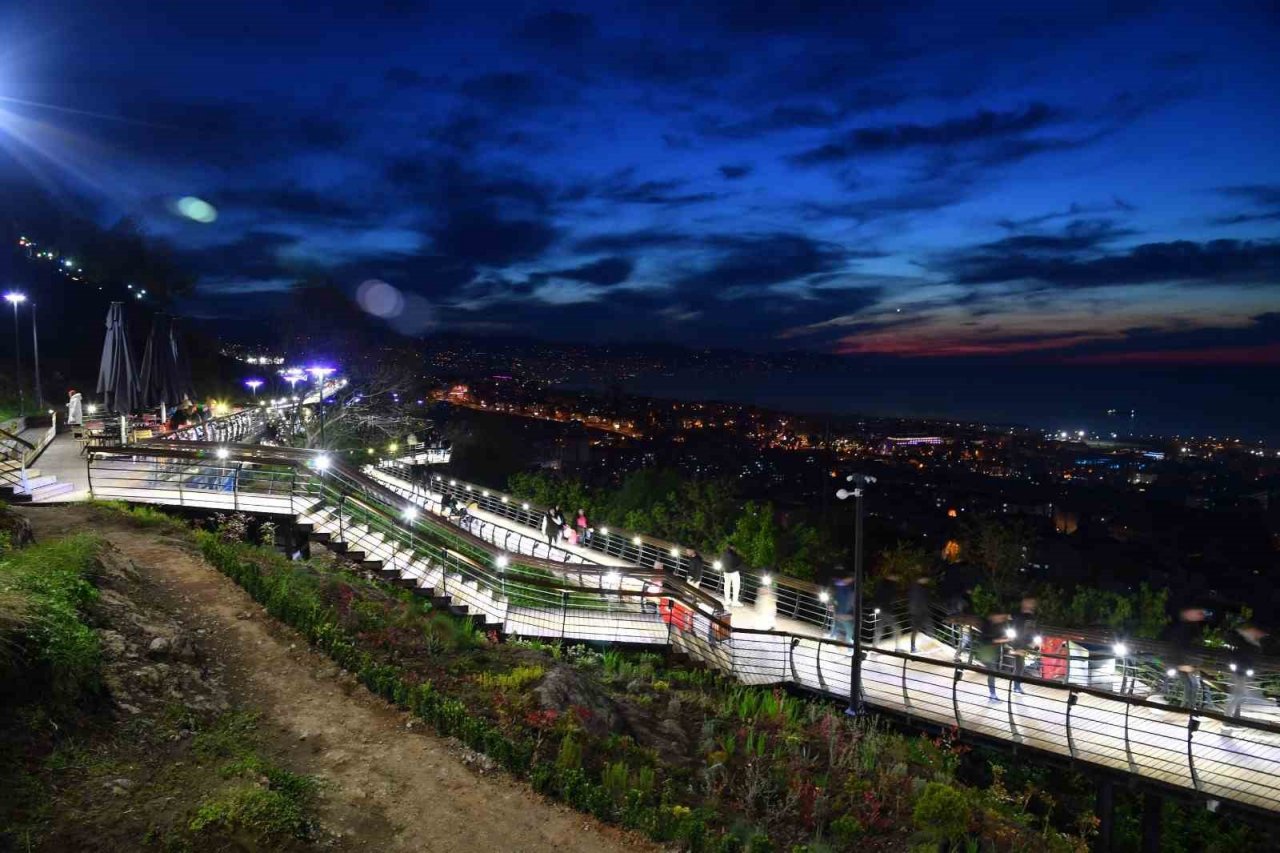 Boztepe seyir terası ve yürüyüş yoluna yoğun ilgi