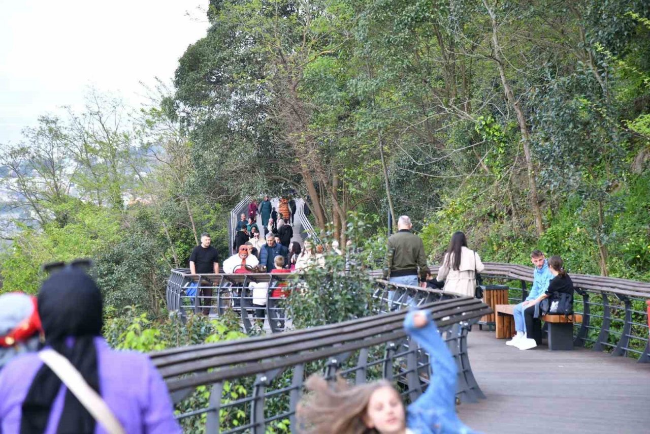 Boztepe seyir terası ve yürüyüş yoluna yoğun ilgi