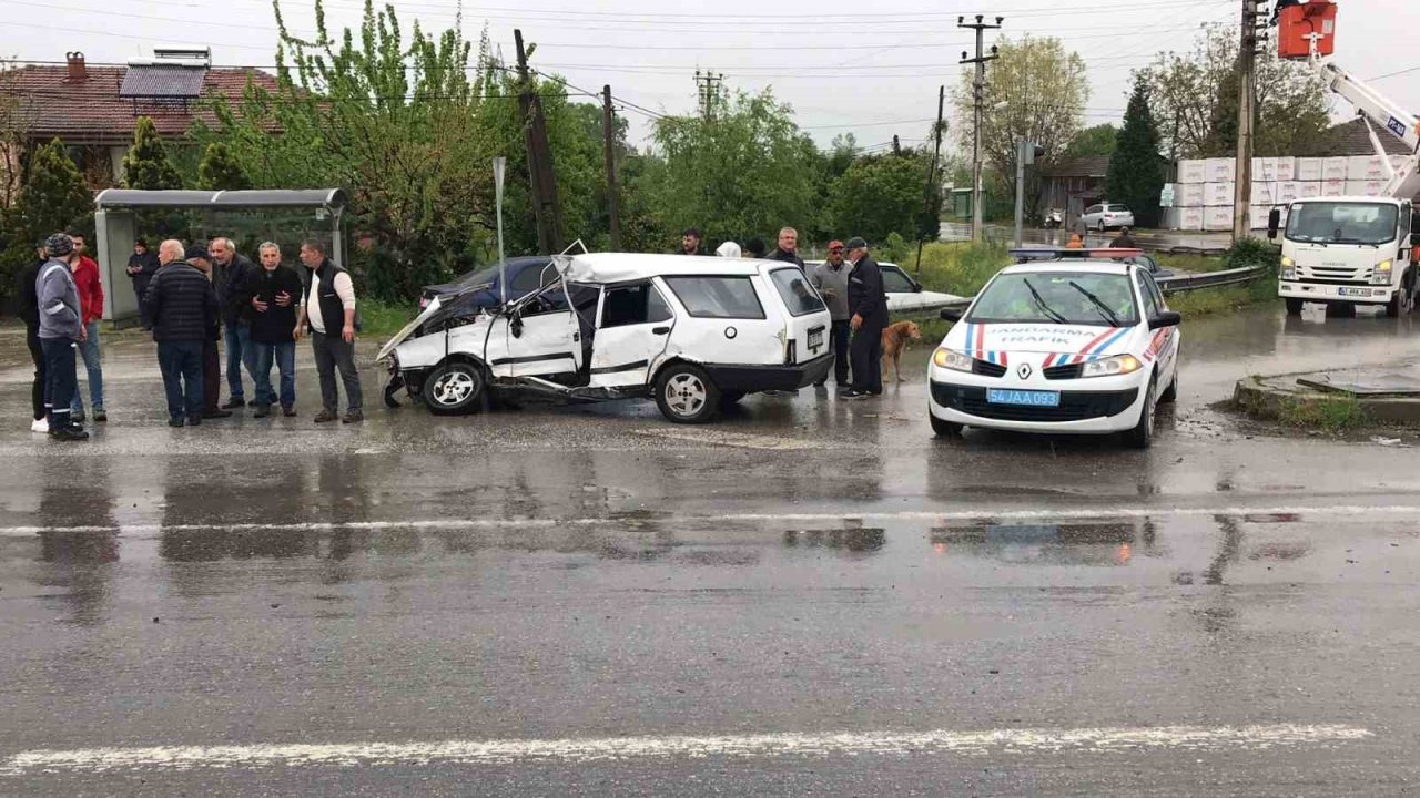D-100’de tır ile otomobil çarpıştı: 1 yaralı