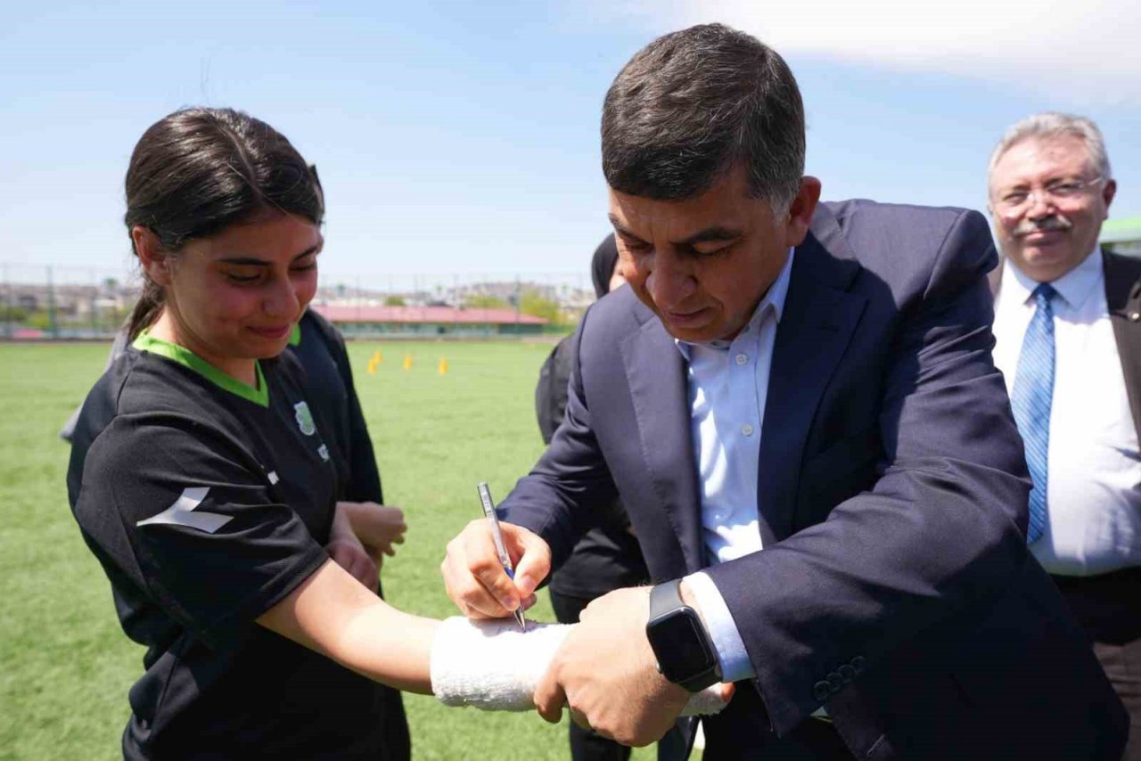 Şehitkamil’de Amatör spor kulüplerine destek