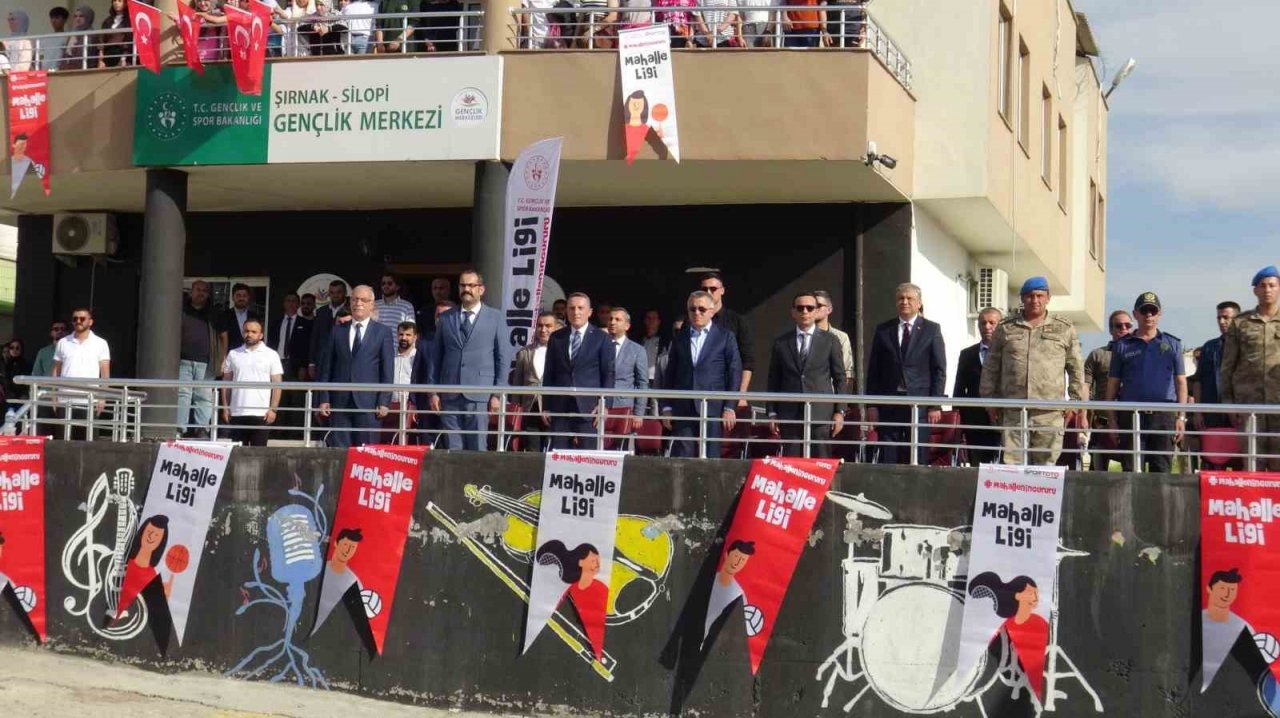 Silopi’de 300 sporcunun katıldığı ’Mahalle Ligi’ başladı