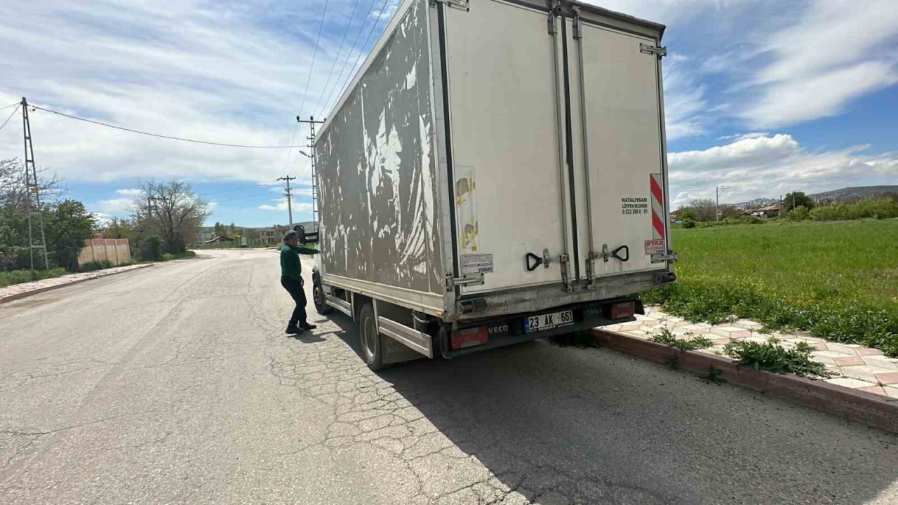 Sivrice Belediye Başkanının kullandığı araç takla attı