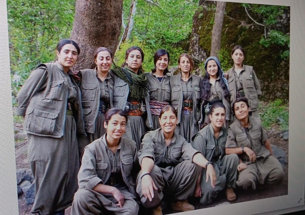 Yeşil Sol Parti adayı Ayten Dönmez’in PKK kamplarındaki yeni fotoğrafları ortaya çıktı