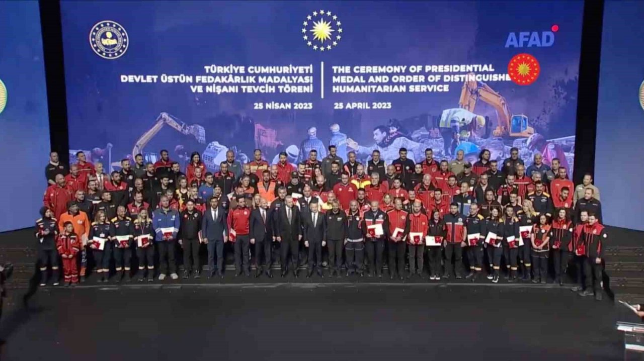 GÜRAK ekibine Devlet Üstün Fedakarlık madalyası