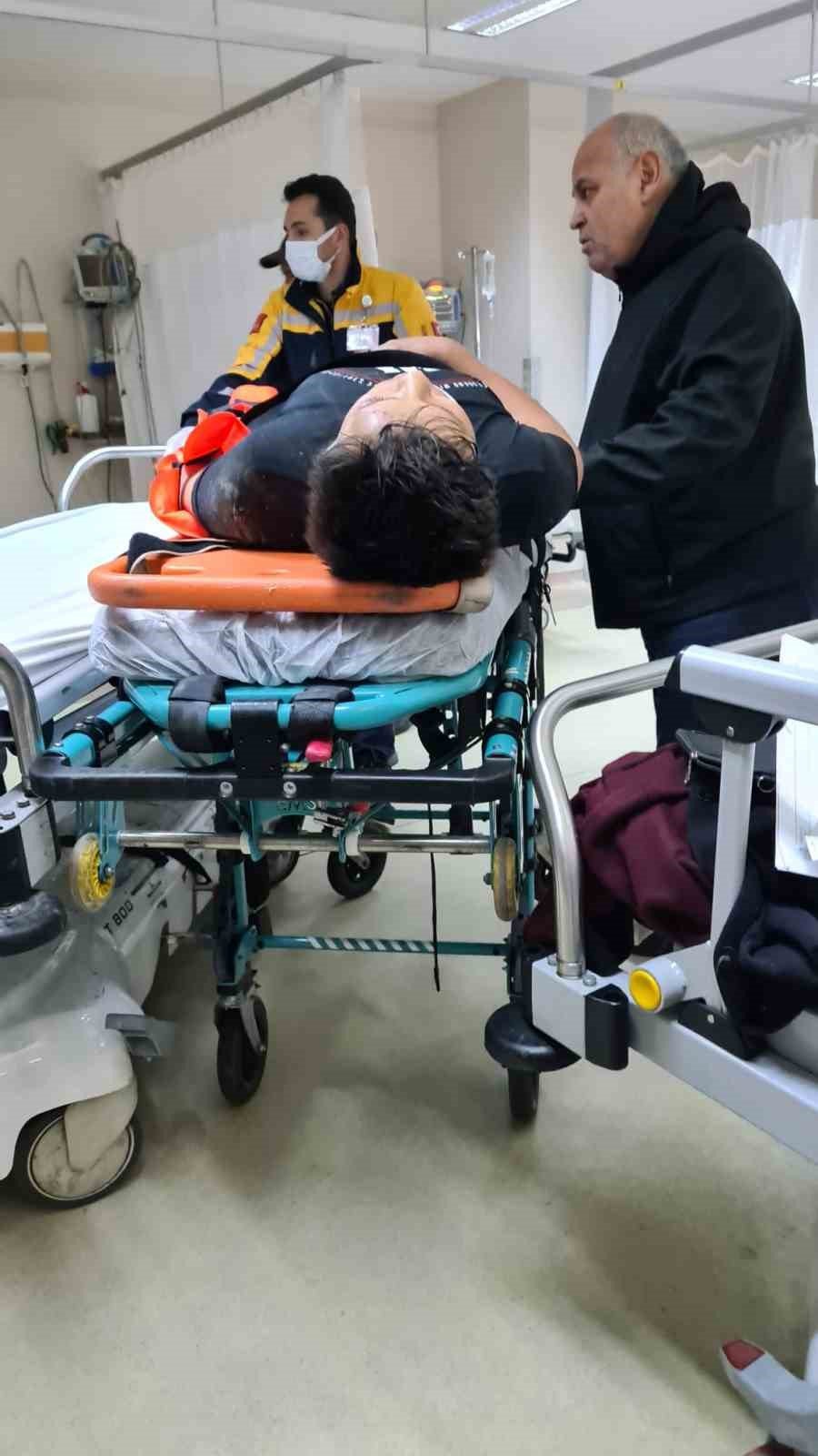 Çıktığı samanlıktan düşen çocuk ağır yaralandı