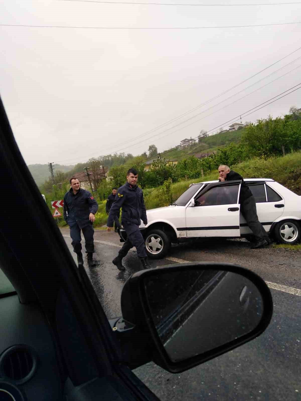 Yağmurlu hava kazayı beraberinde getirdi
