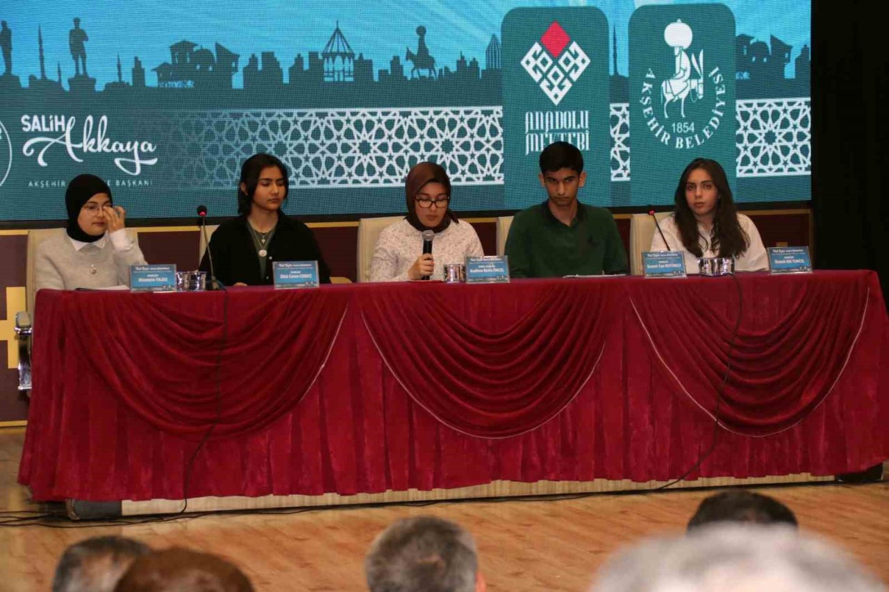 Yazar Tarık Buğra memleketi Akşehir’de panelle anıldı