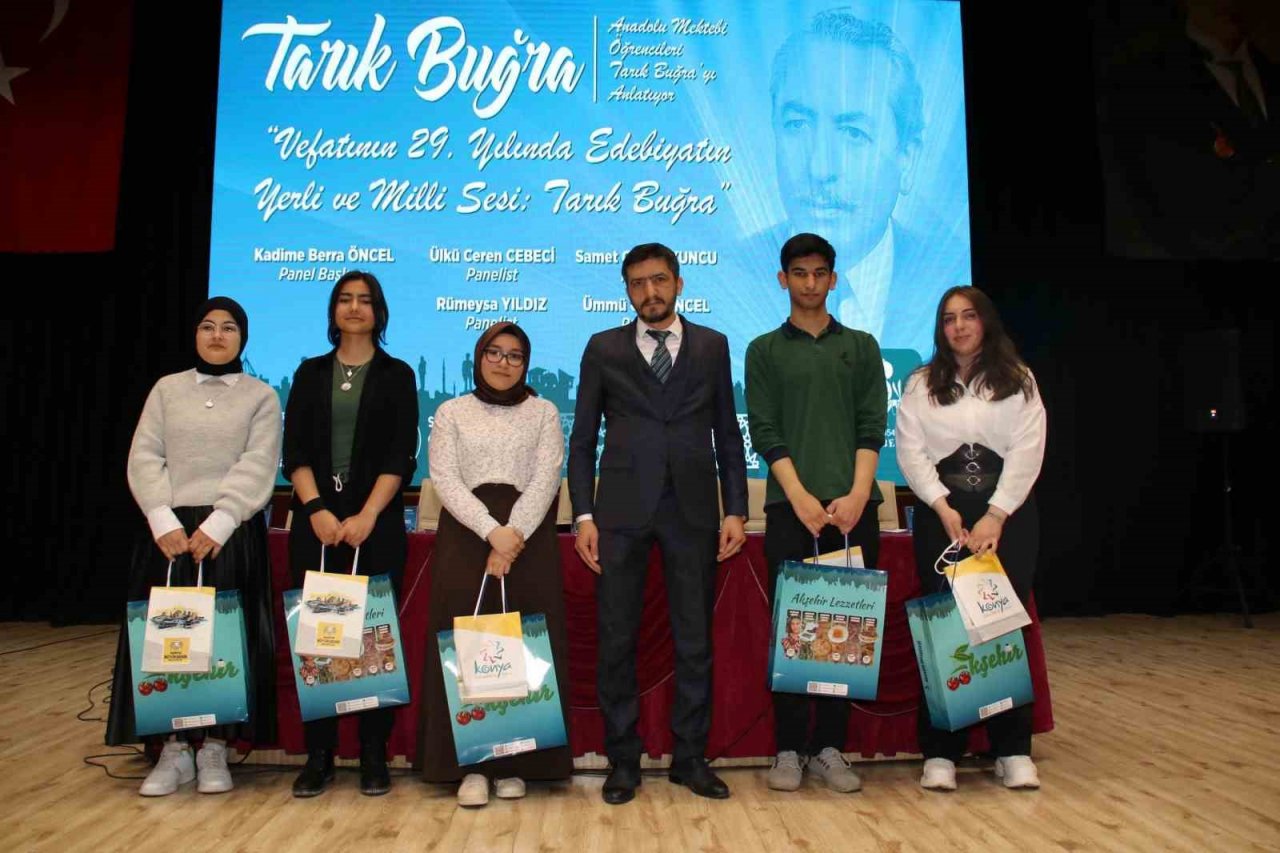 Yazar Tarık Buğra memleketi Akşehir’de panelle anıldı