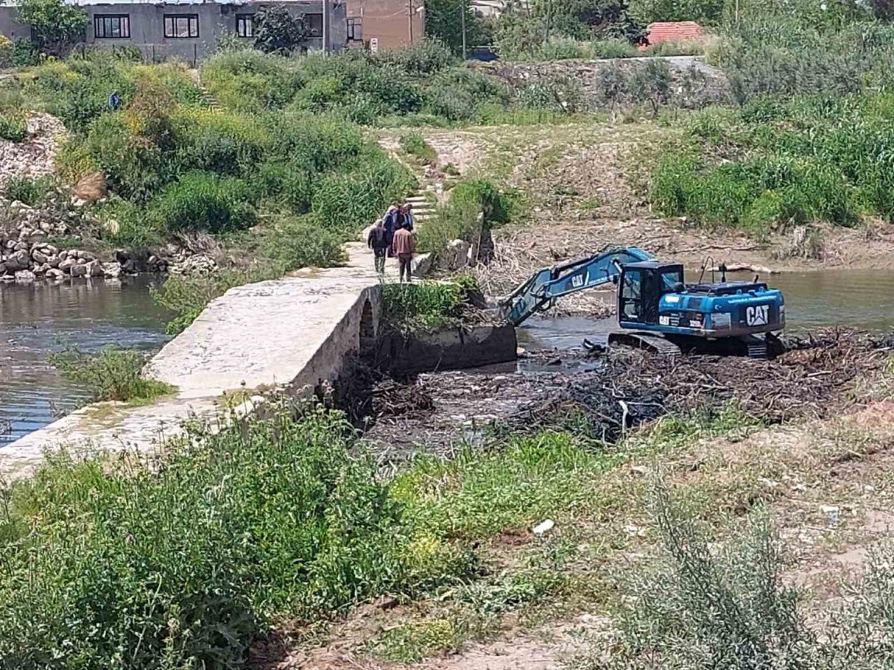 İnatçı filminin çekildiği tarihi taş köprü temizleniyor