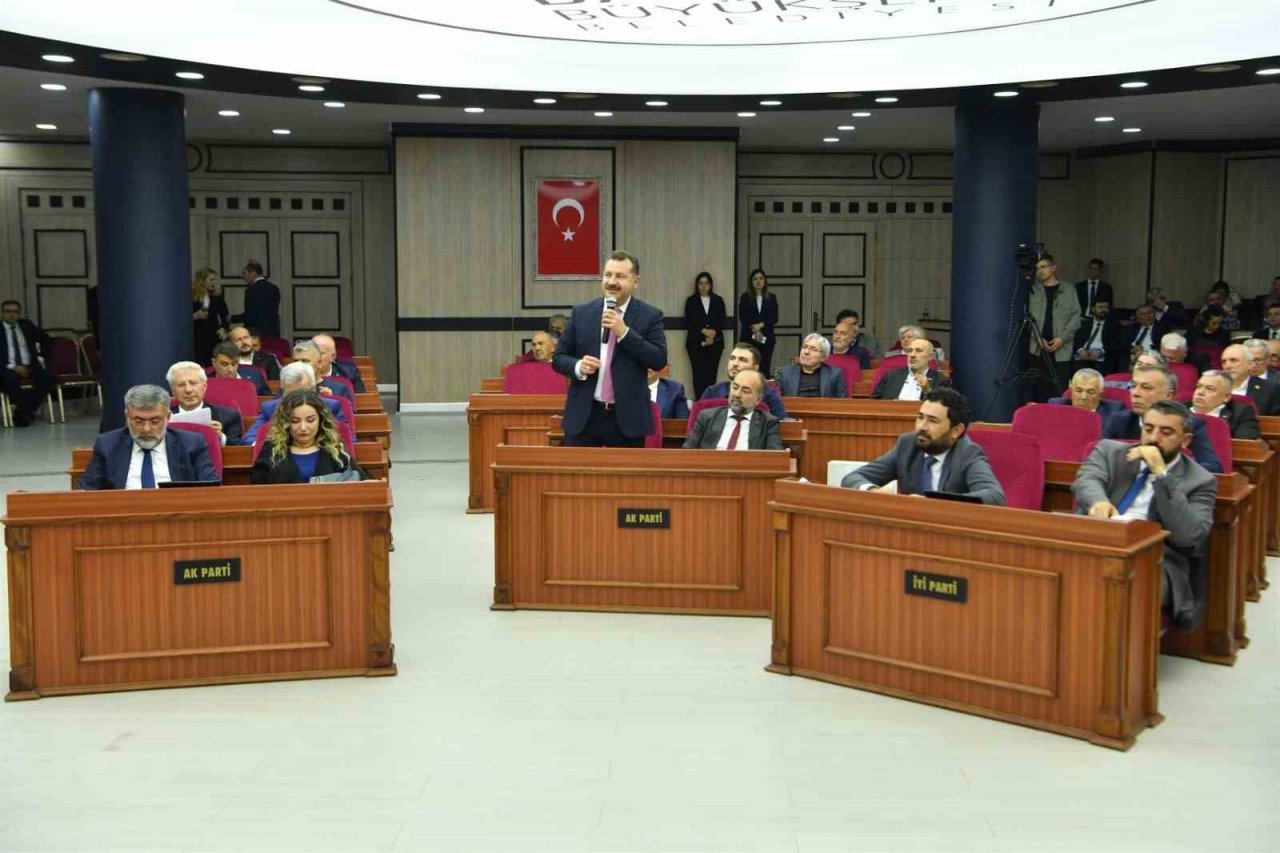 Başkan Yılmaz, "Havanda su dövmüyoruz, netice alıyoruz"