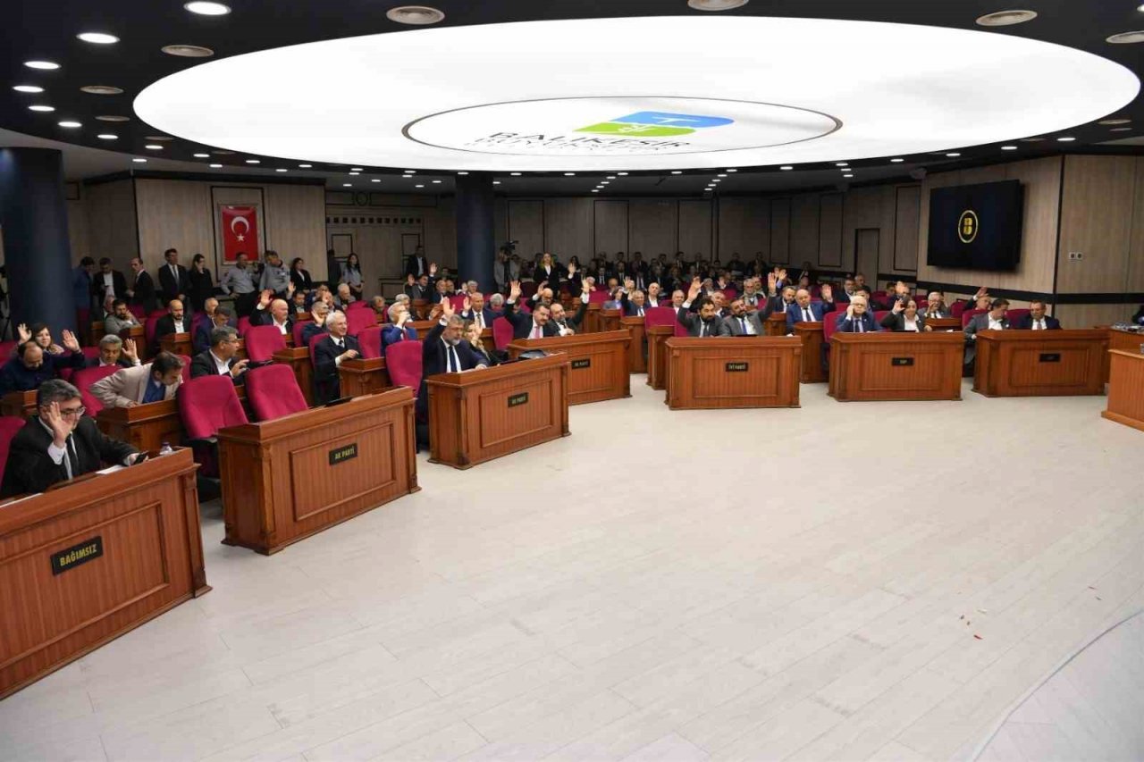 Başkan Yılmaz, "Havanda su dövmüyoruz, netice alıyoruz"