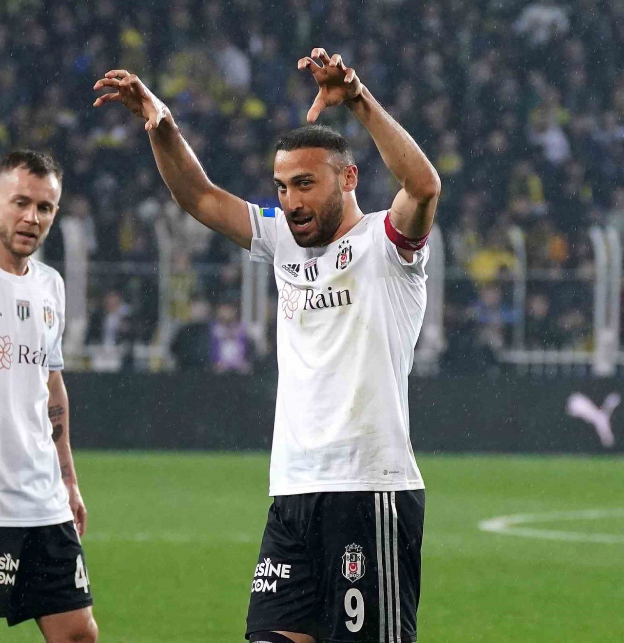 Cenk Tosun, Galatasaray’a karşı seri peşinde