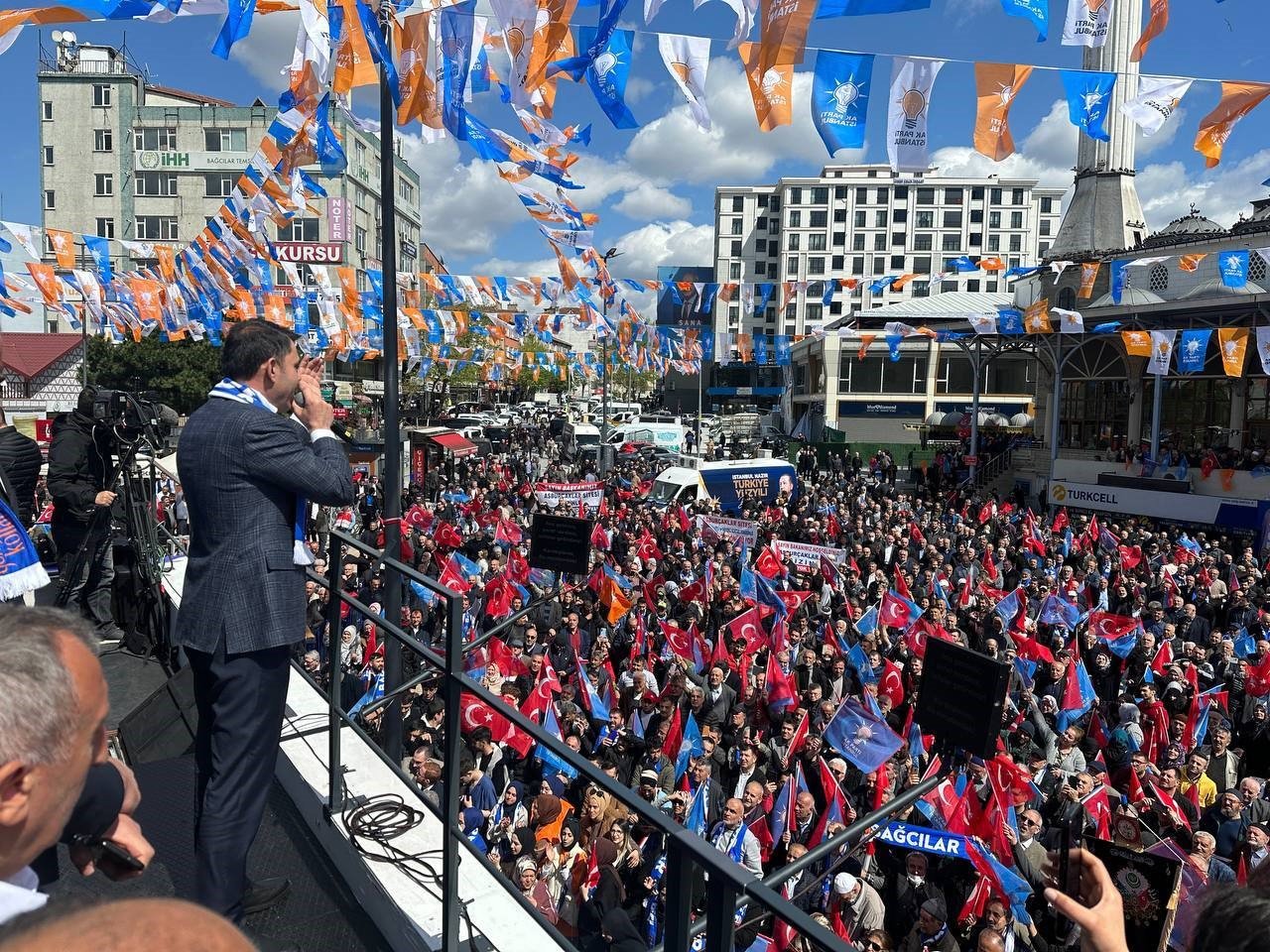 Bakan Kurum: “Bizim icraatlarımızın uzandığı noktaya onların hayalleri bile ulaşamaz’’