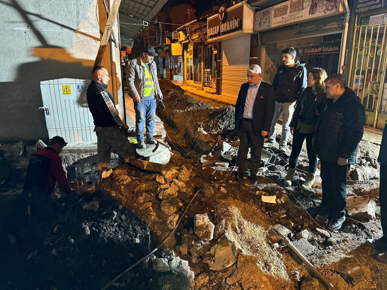 Tarihi Çöplü arastasında hummalı çalışma