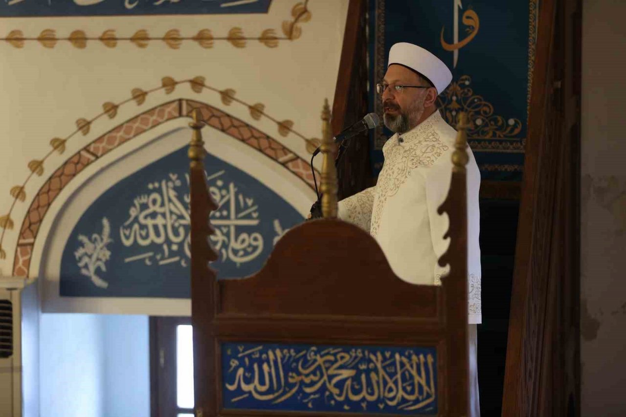 Diyanet İşleri Başkanı Erbaş: “Memur olmanın ahlakı olduğu gibi amir olmanın da ahlakı vardır”