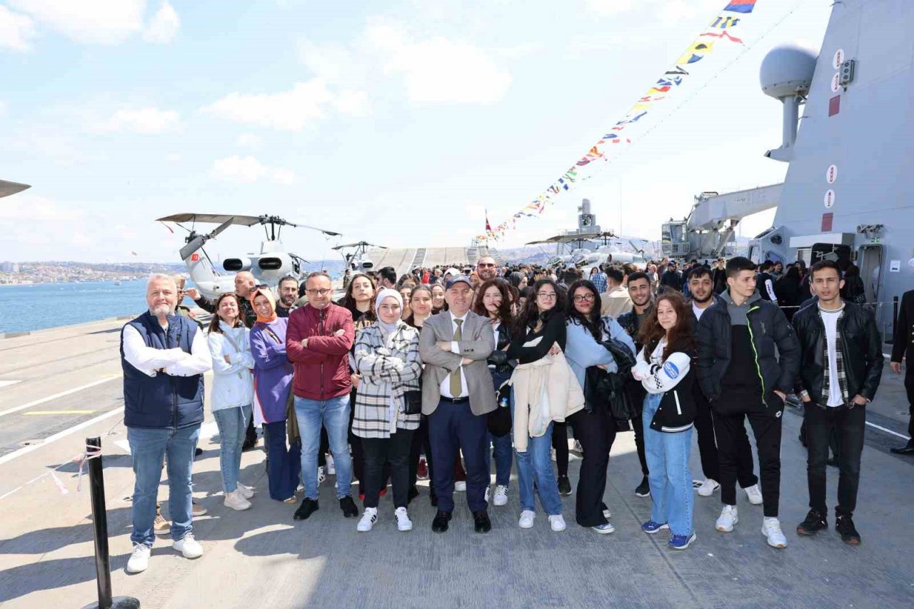 Başkan Bıyık, gençleri TCG Anadolu Gemisi’ne götürdü