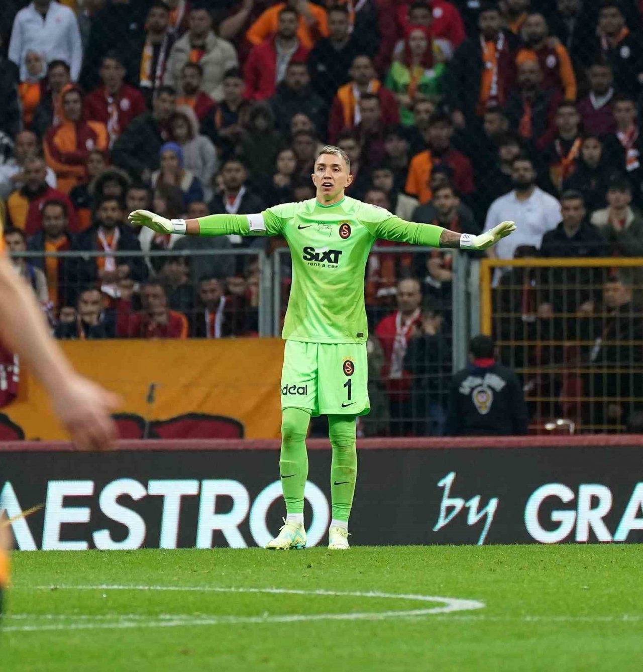 Beşiktaş derbilerinin en deneyimlisi Fernando Muslera