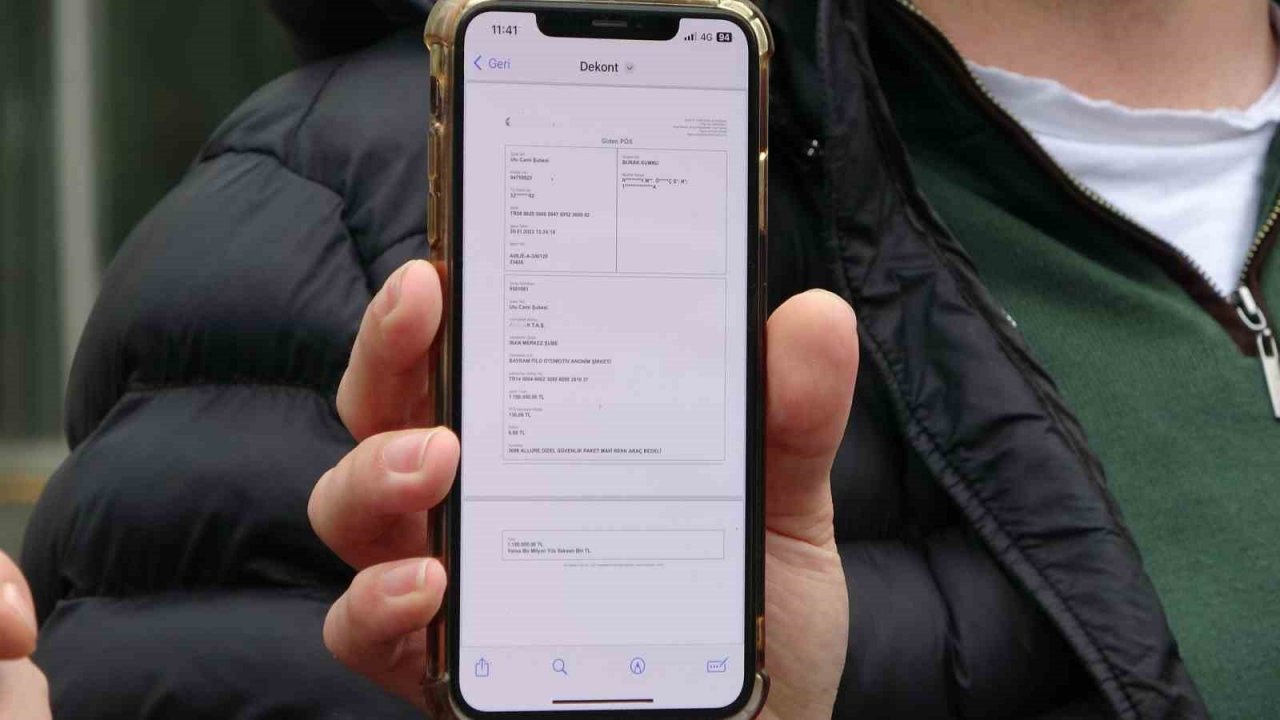 Sıfır araç bayisinde dolandırıldılar