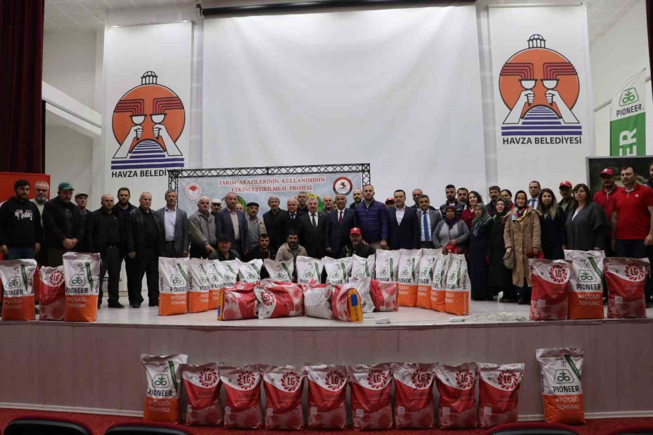 Üreticiye yağlık ayçiçeği tohumu desteği