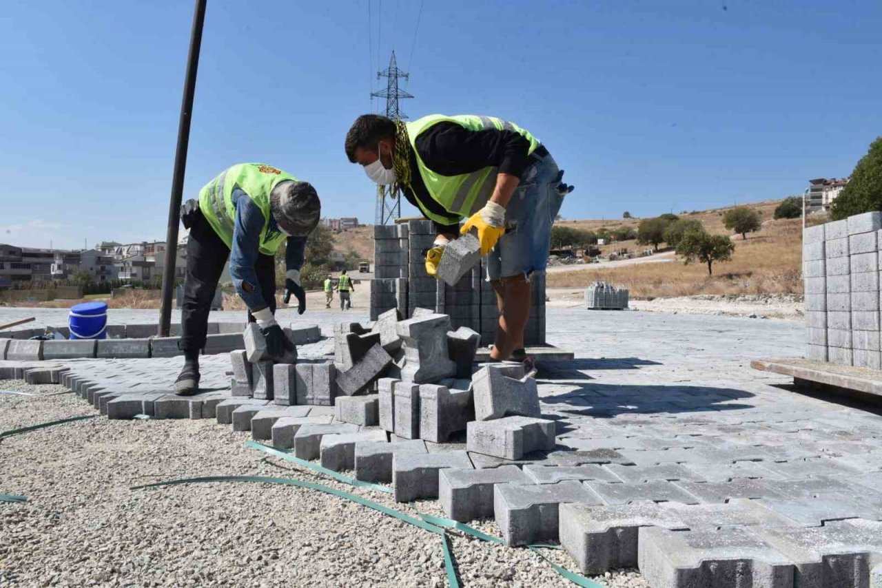 Karesi Belediyesi’nden 468 bin metrekare parke taşı