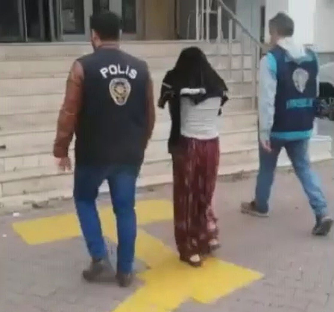 Özel Harekat destekli operasyonda hırsızlıktan aranan 4 kişi yakalandı