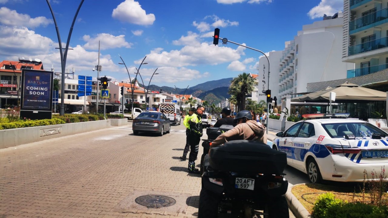 Marmaris’te trafik uygulamaları devam ediyor