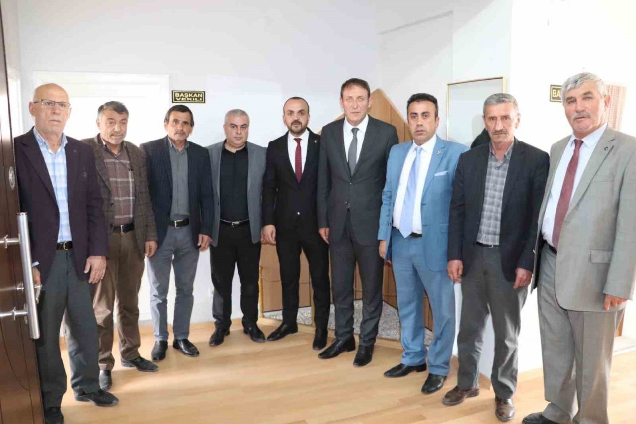 Prof. Dr. M. Hanifi Macit, baba ocağı Oltu’da seçim çalışması yaptı