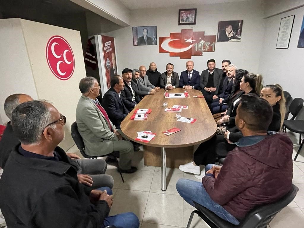 Yusuf Garip, Çivril’de hemşehrileriyle kucaklaştı