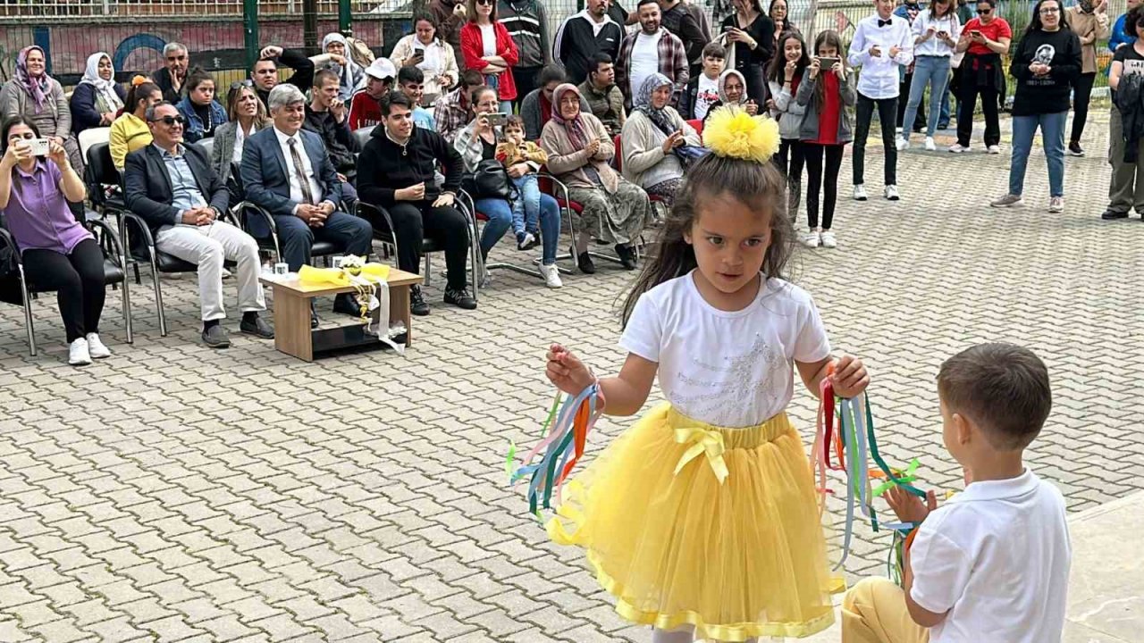 Özel öğrencilerin hazırladığı etkinlikler duygulandırdı