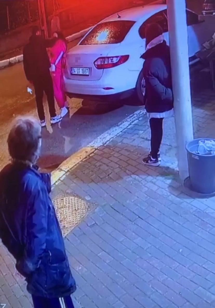 Pendik’te eski sevgili dehşeti: Sokak ortasında darp etti