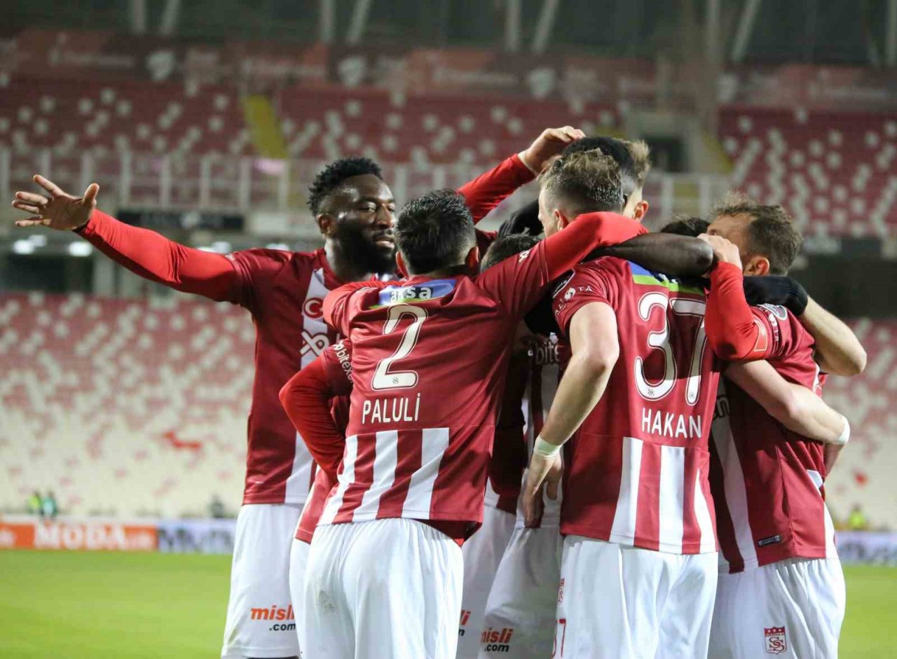 Sivasspor’un hedefi 3’te 3 yapmak