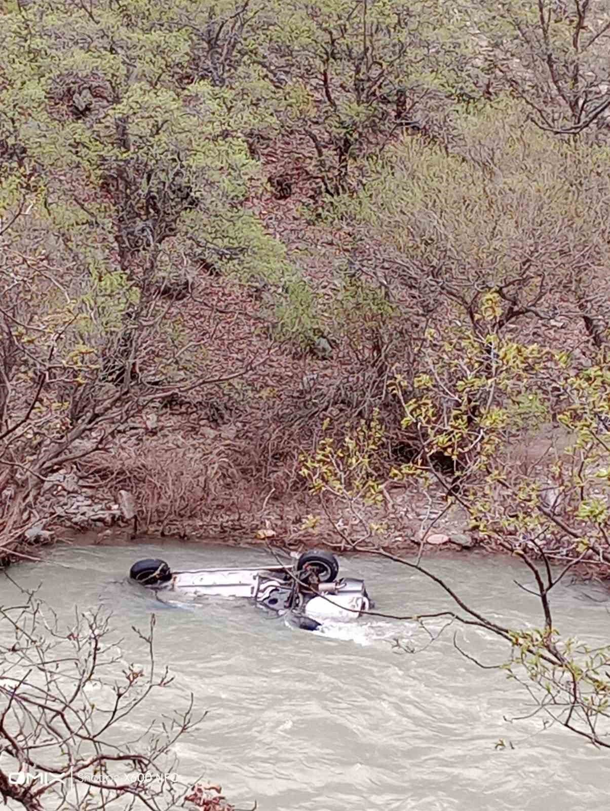 Tunceli’de 38 gün önce çaya uçan araç bulundu
