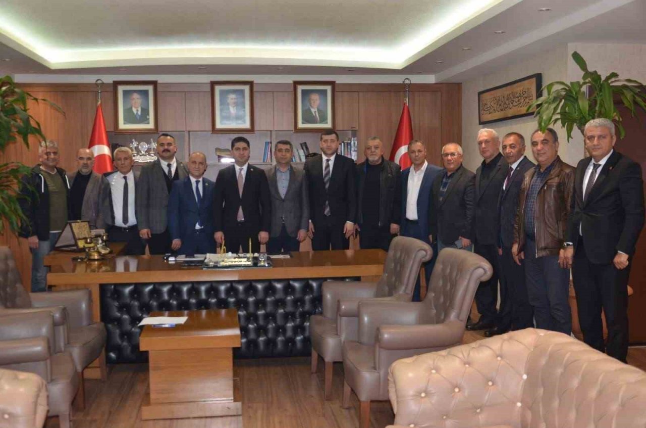 MHP 700 bin kamu çalışanının haklarının takipçisi olacak