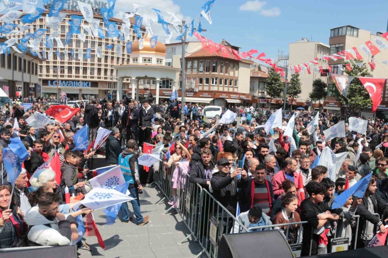 13’ncü Cumhurbaşkanı Adayı Muharrem İnce Balıkesir’den seslendi: