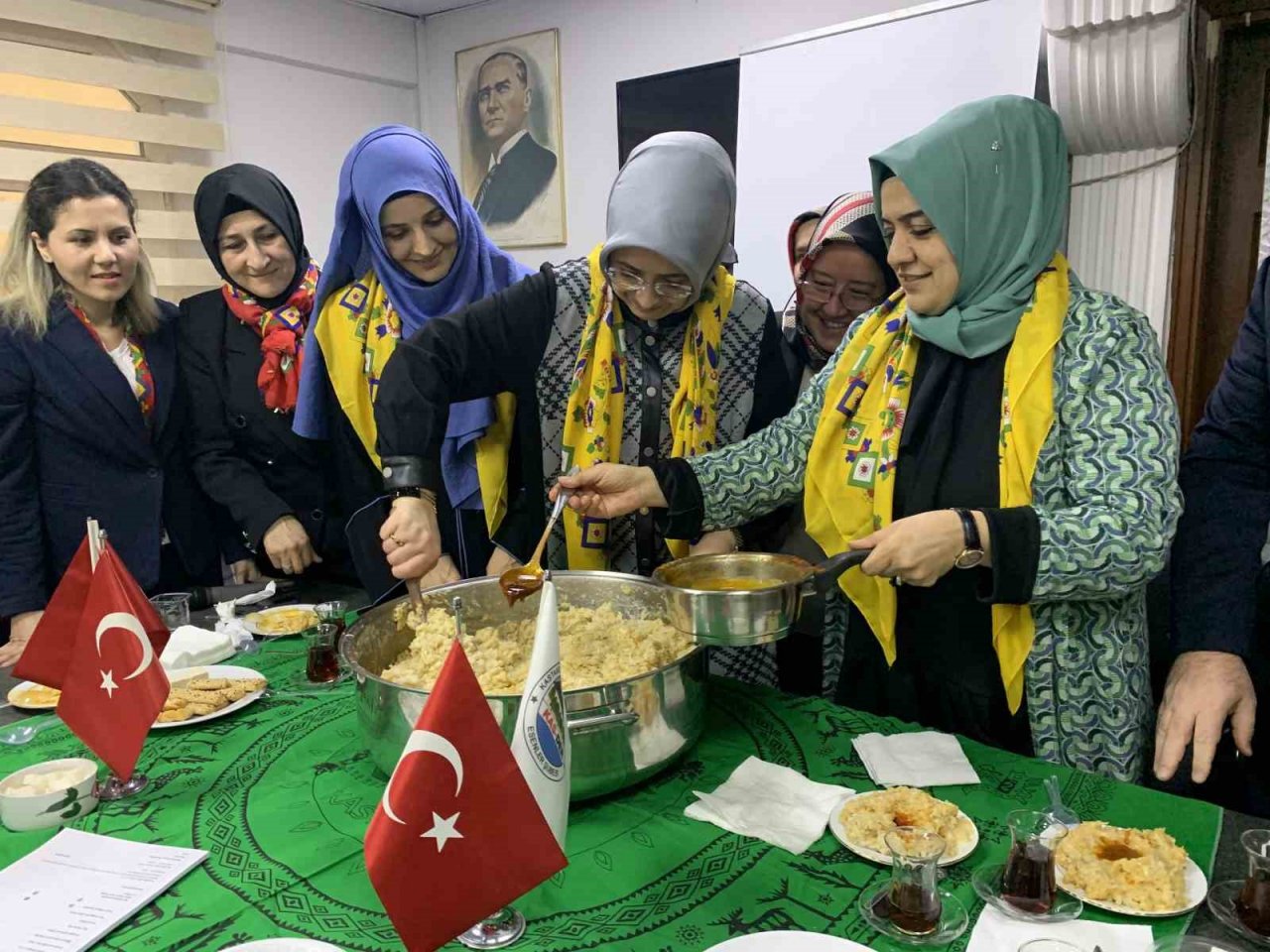 AK Parti Milletvekili Adayı Av. Dr. Rabia Kalender İlhan, Kastamonulu hemşehrileri ile bir araya geldi
