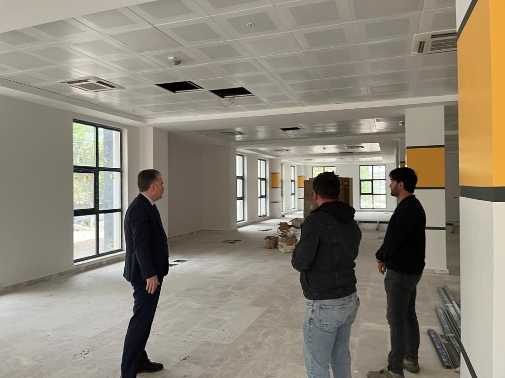 Edremit yeni hükümet konağı inşaatı tamamlanıyor