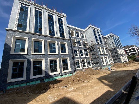 Edremit yeni hükümet konağı inşaatı tamamlanıyor