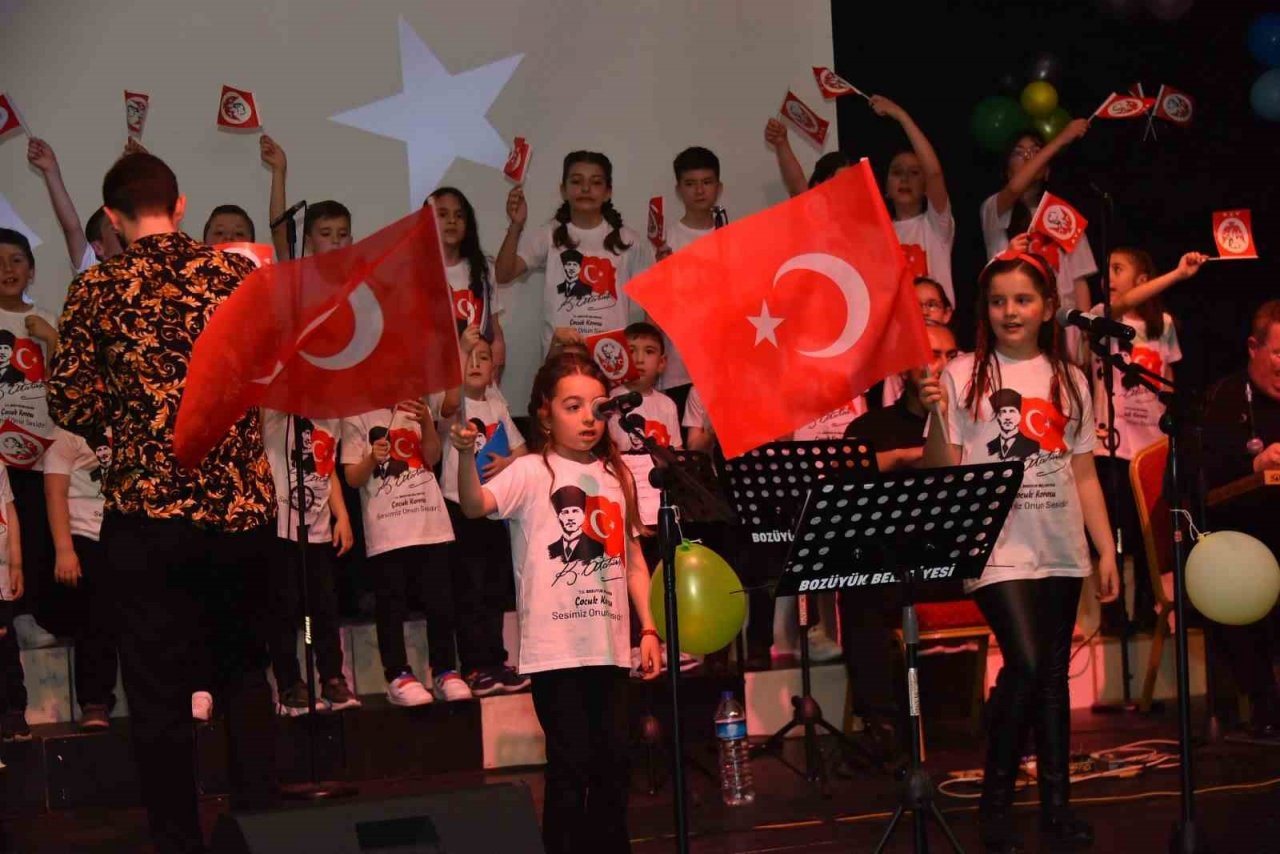Bozüyük Belediyesi Çocuk Korosu’ndan muhteşem “23 Nisan Çocuk Konseri”