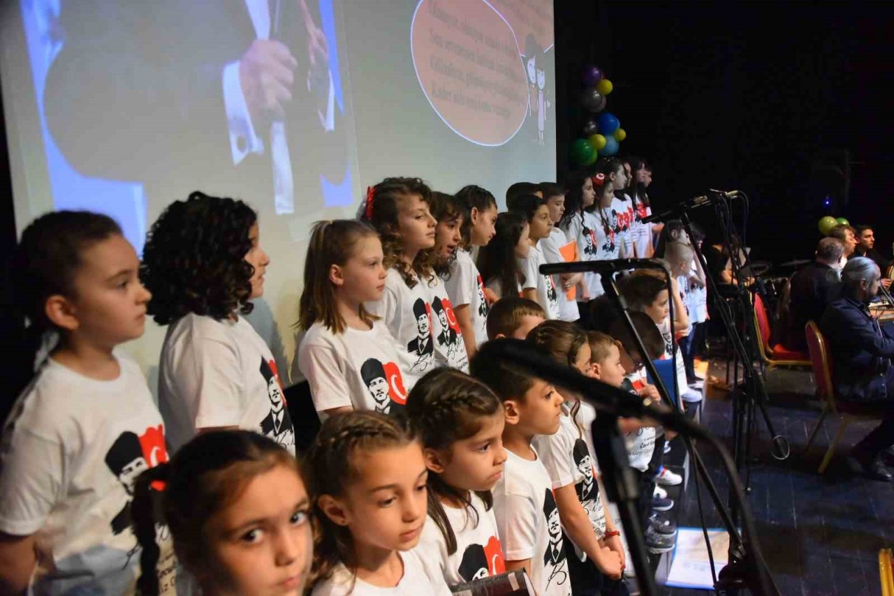 Bozüyük Belediyesi Çocuk Korosu’ndan muhteşem “23 Nisan Çocuk Konseri”